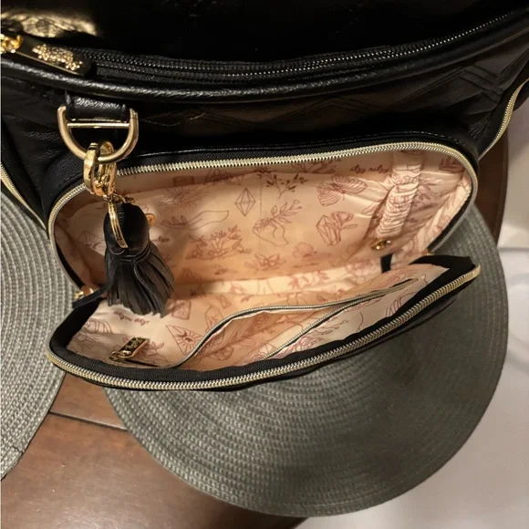 Itzy Ritzy Quilted Black Diaper Bag (Backpack) - Picture 7 of 9